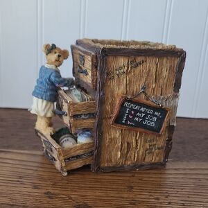 Vintage Boyds Collection LTD 2000, Ms Griz.. Pencil & Pen & Rulers..Oh My! Resin